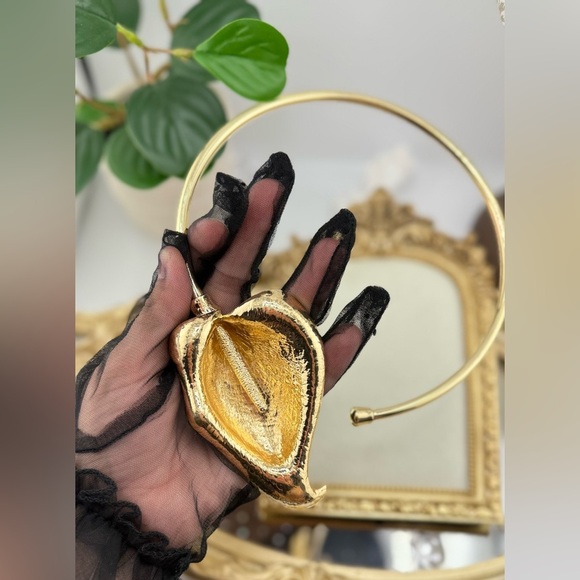 Zara Statement Gold Calla Lily Choker Necklace - Picture 12 of 12